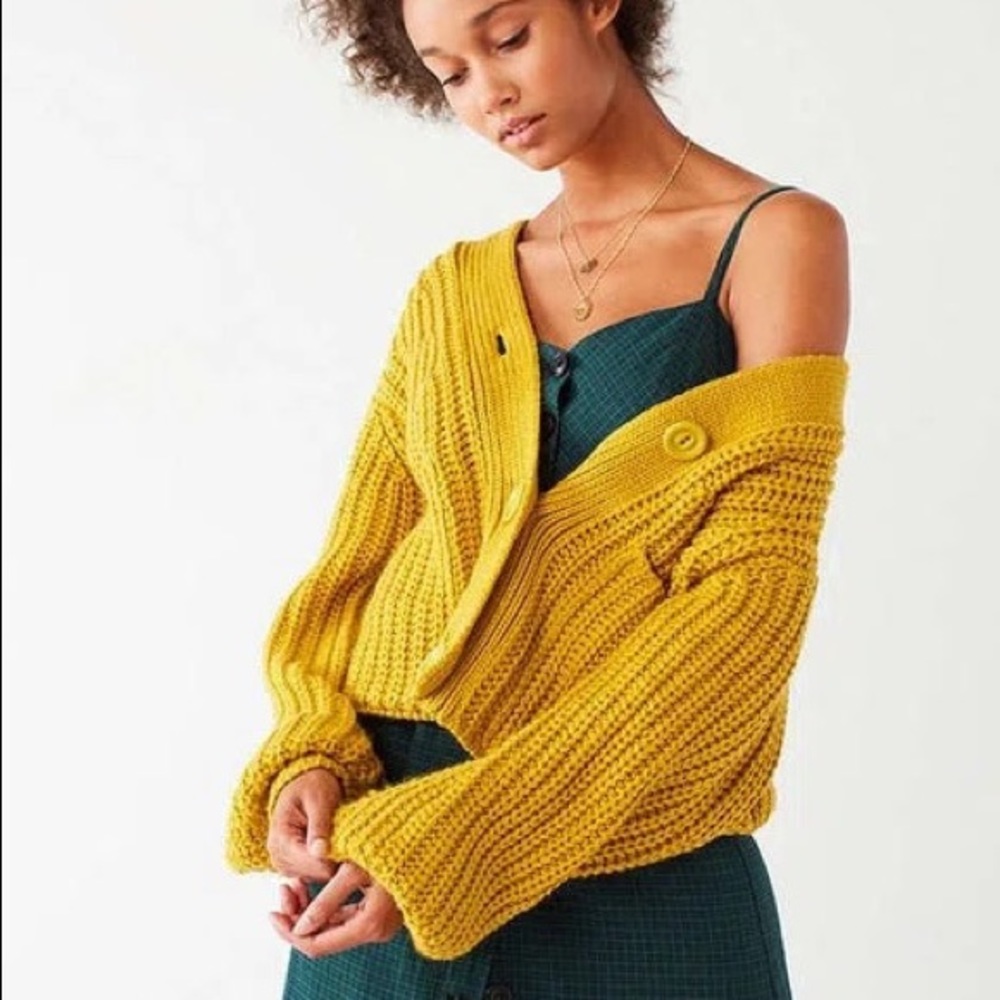 Urban Outfitters Chunky Knit Cropped Sweater